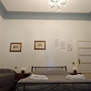 Camera quadrupla